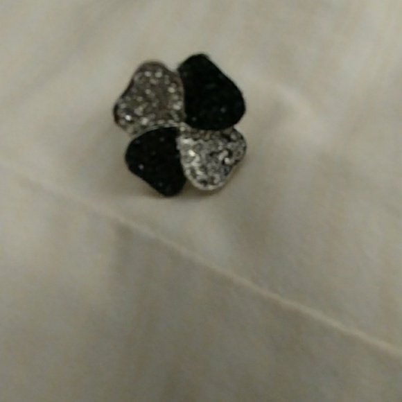 Woman's ring - Picture 4 of 4